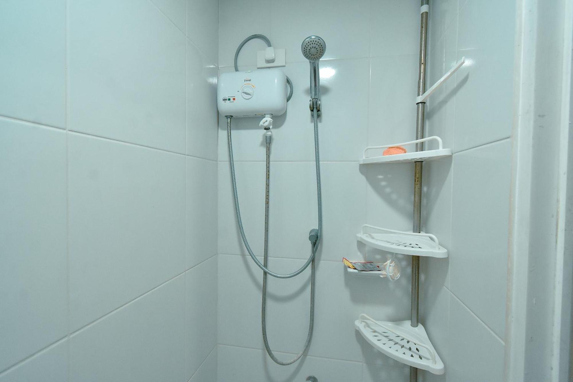 الشقق الفندقية مونتنلوبافي  Cozy Unit With Free Pool, Netflix & Wifi In Alabang Crq3 المظهر الخارجي الصورة