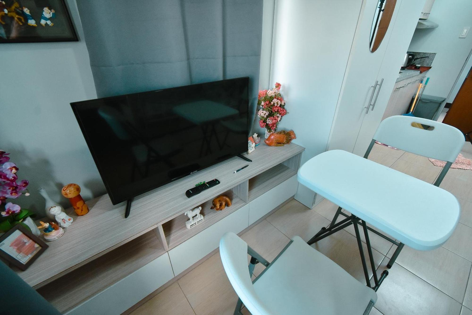 الشقق الفندقية مونتنلوبافي  Cozy Unit With Free Pool, Netflix & Wifi In Alabang Crq3 المظهر الخارجي الصورة