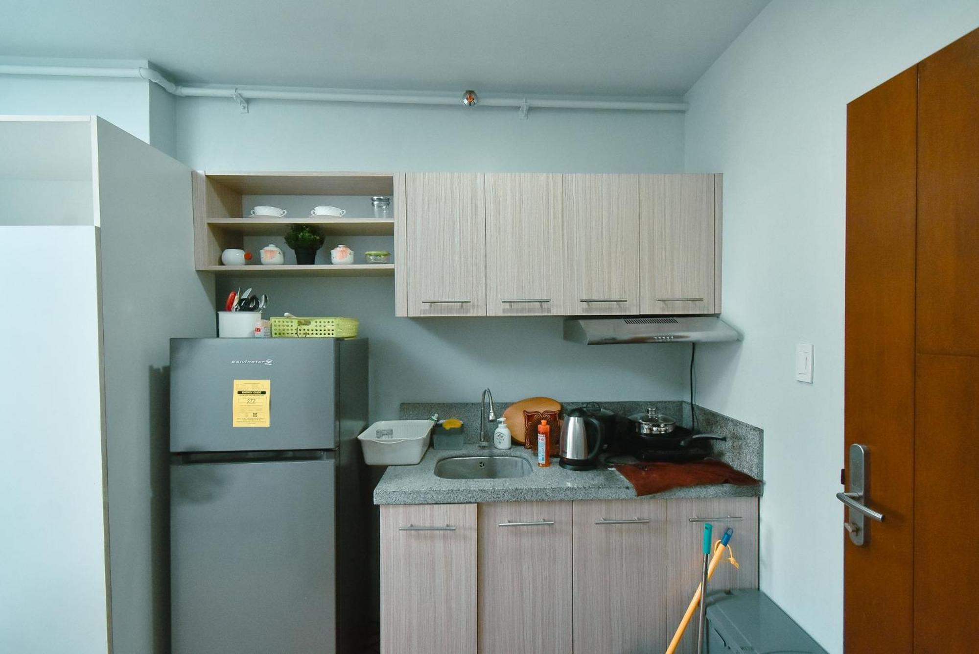 الشقق الفندقية مونتنلوبافي  Cozy Unit With Free Pool, Netflix & Wifi In Alabang Crq3 المظهر الخارجي الصورة